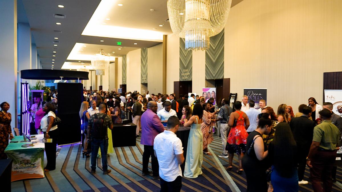 reception crowd